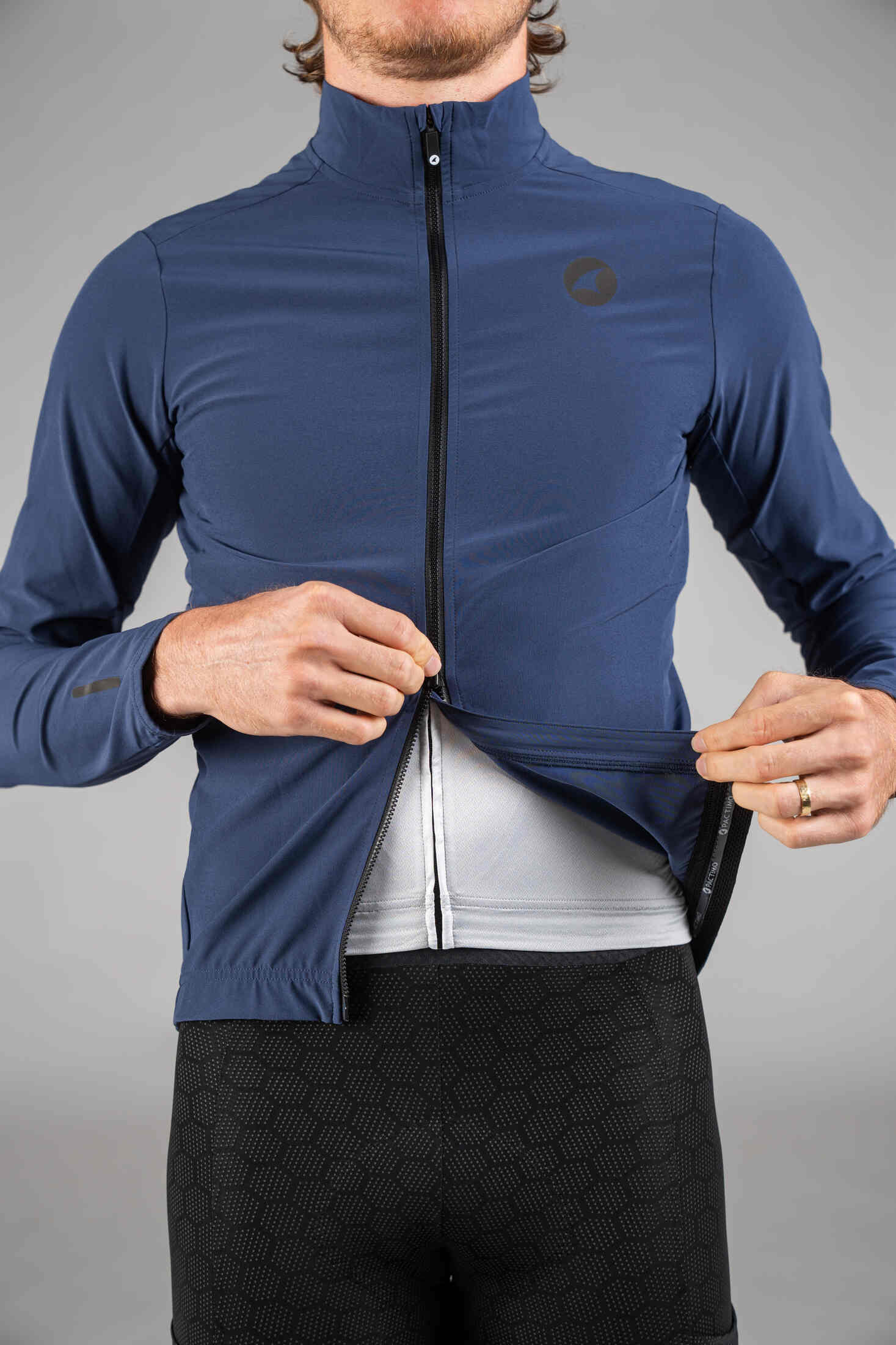 Men's Navy Blue Lightweight Packable Cycling Jacket - Two-Way Zipper