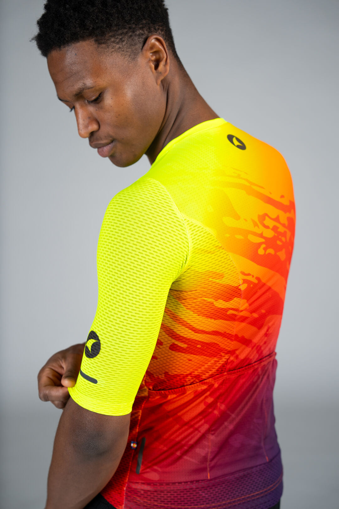 Men's Ombre Mesh Cycling Jersey - Left Sleeve