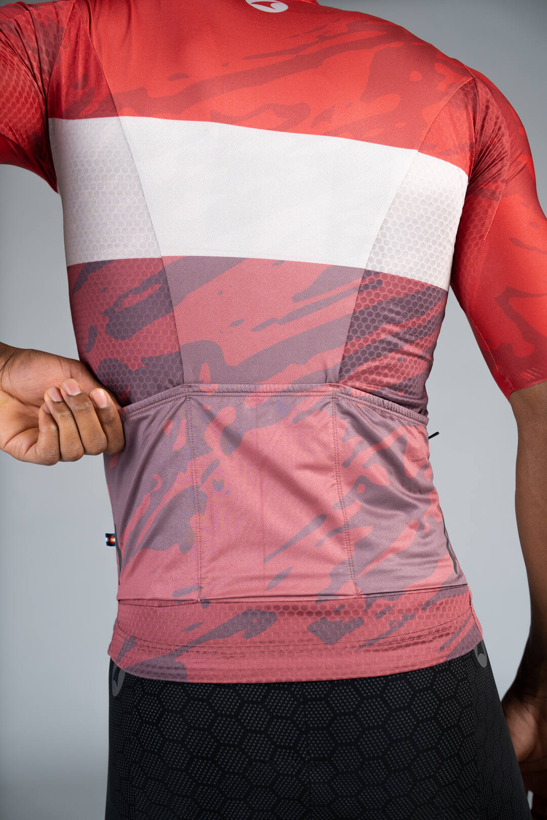 Men's Summit Aero Red Rock Stripe Cycling Jersey - Back Pockets