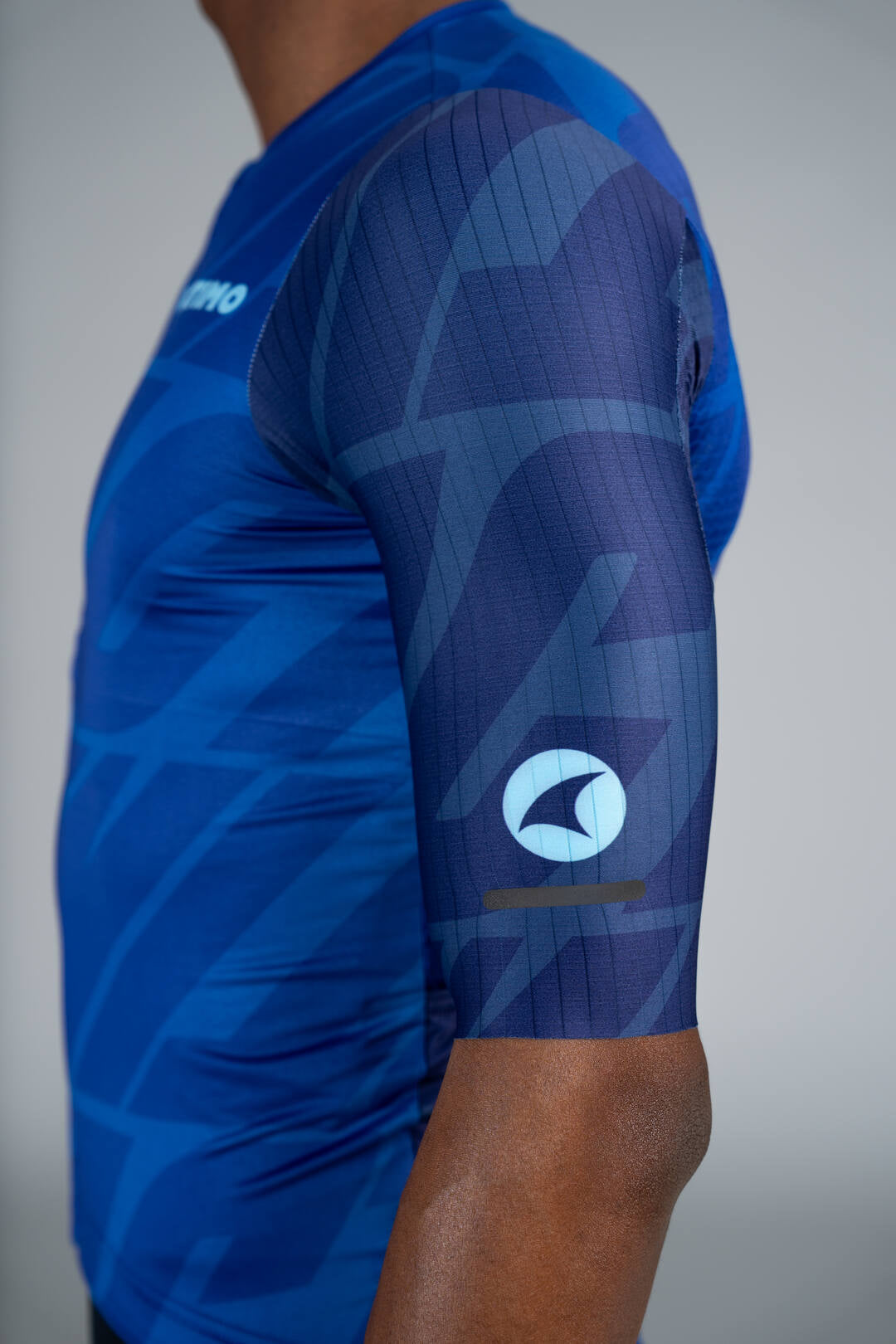 Men's Blue Flyte Cycling Jersey - Sleeve Detail