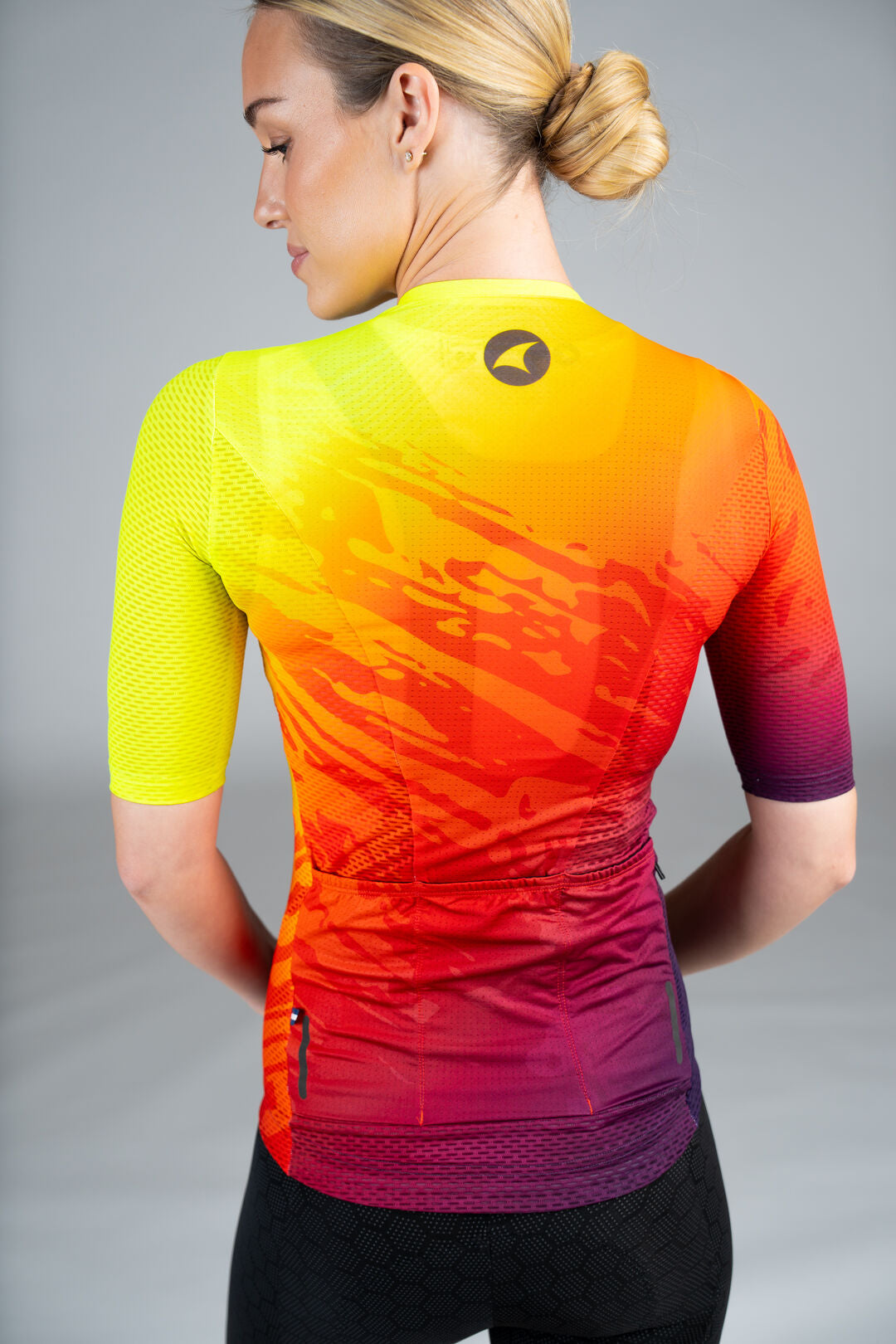 Women's Ombre Mesh Cycling Jersey - Back Pockets