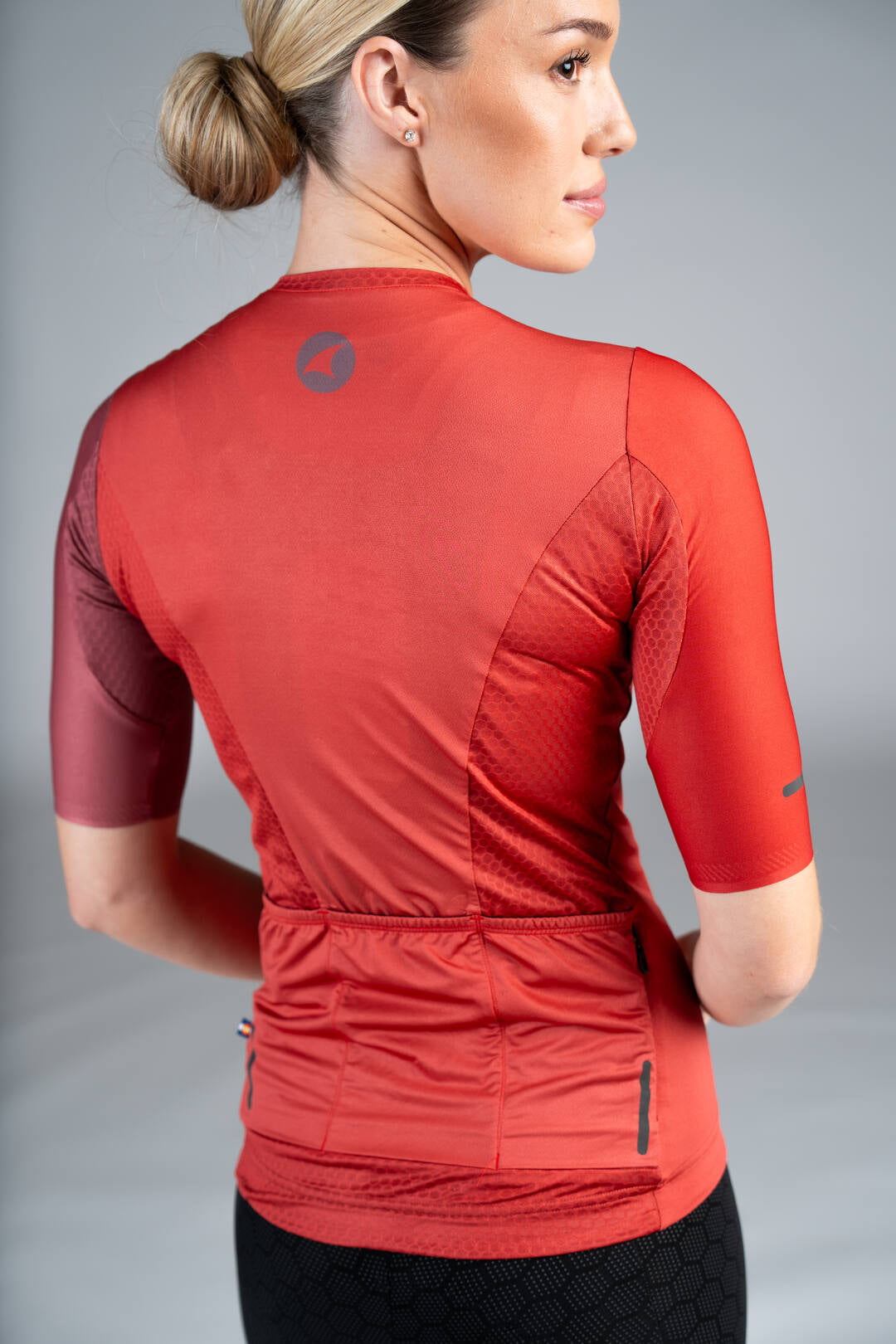 Women's Red Rock Summit Aero Cycling Jersey - Back Pockets