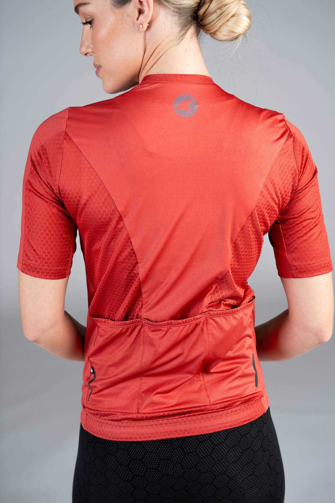 Women's Red Rock Summit Bike Jersey - Back Pockets