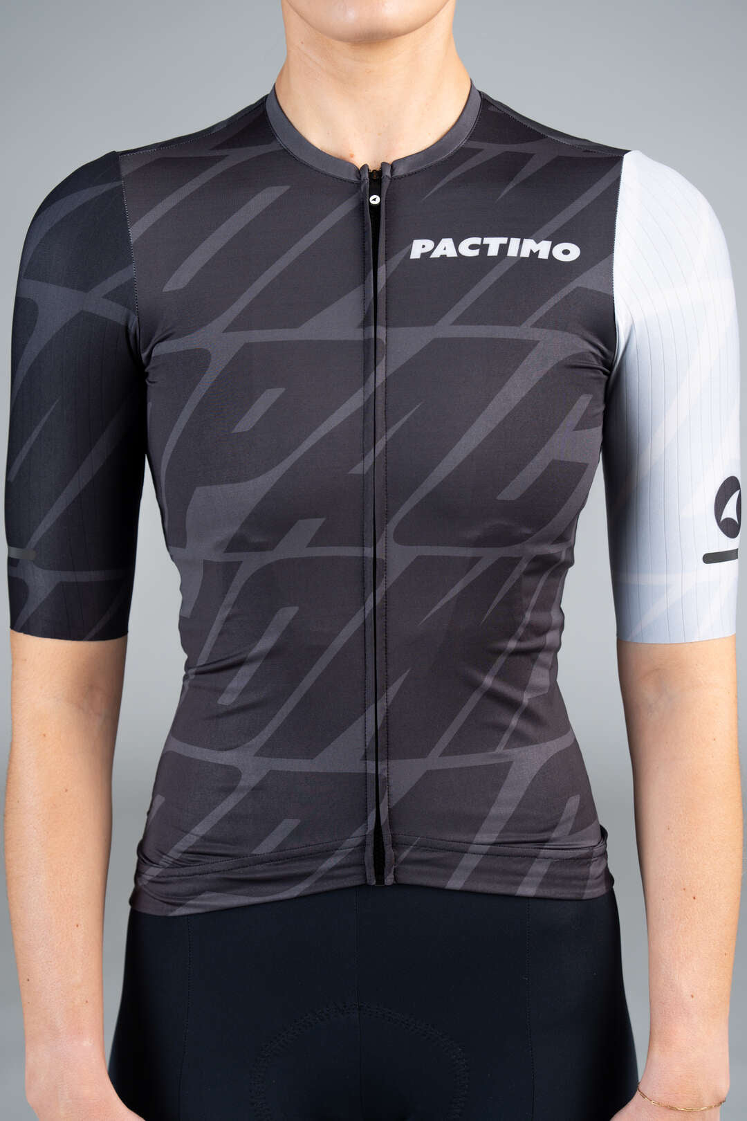 Women's Black Flyte Cycling Jersey - Front Close-Up