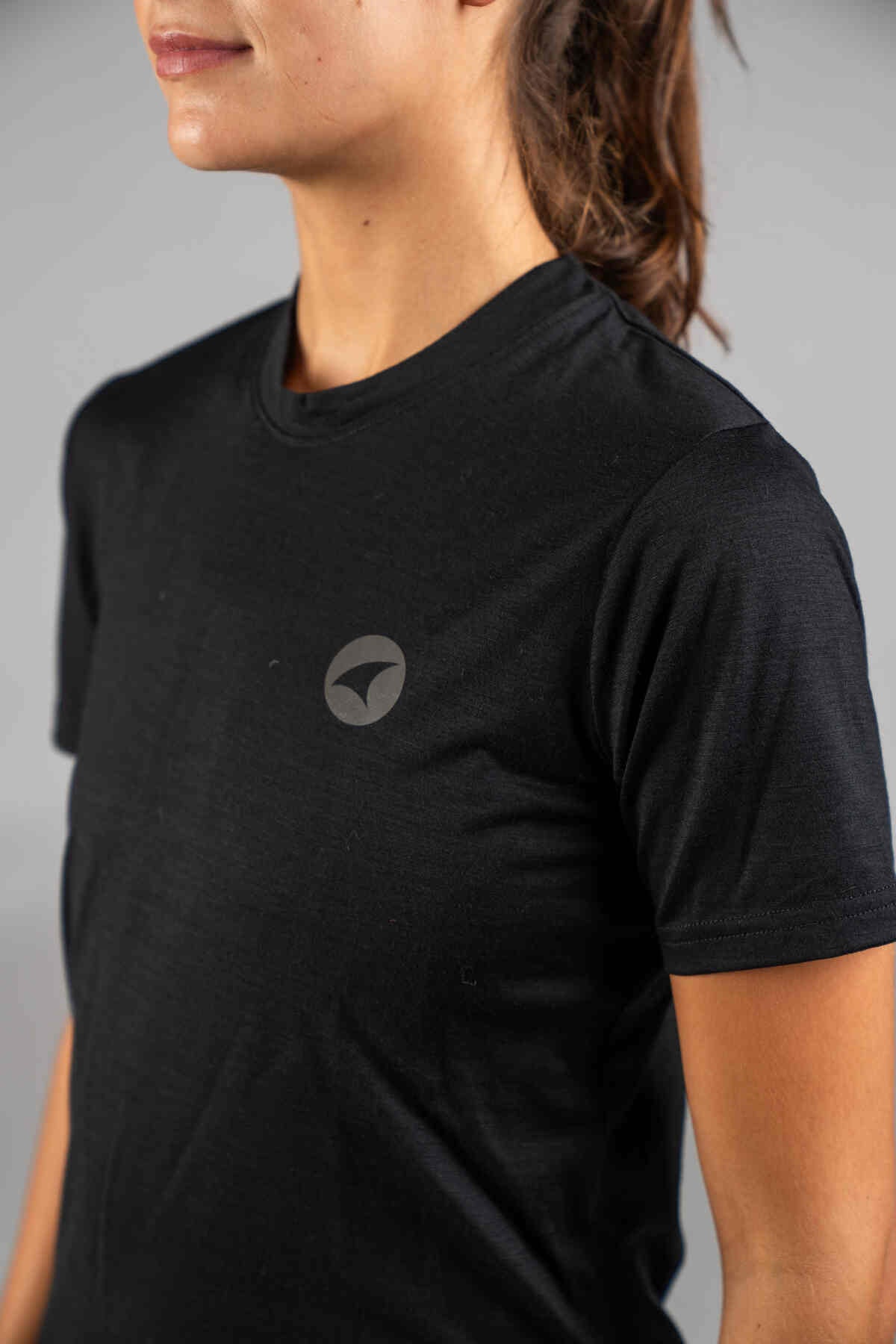 Women's Black Merino Wool MTB Jersey - Close-Up